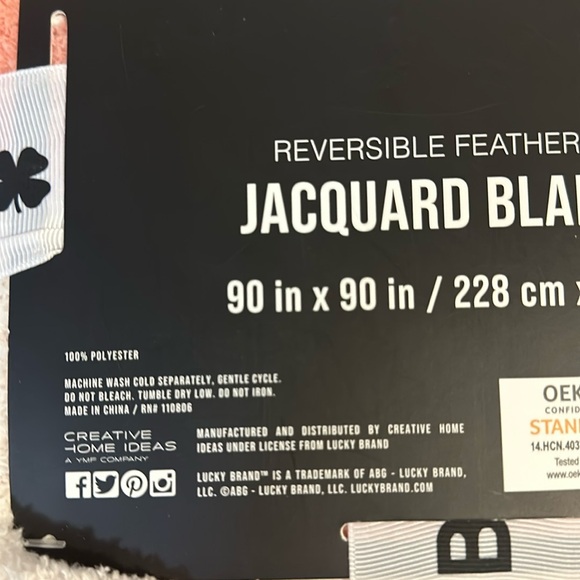 Lucky Brand checkered blanket - Picture 5 of 7